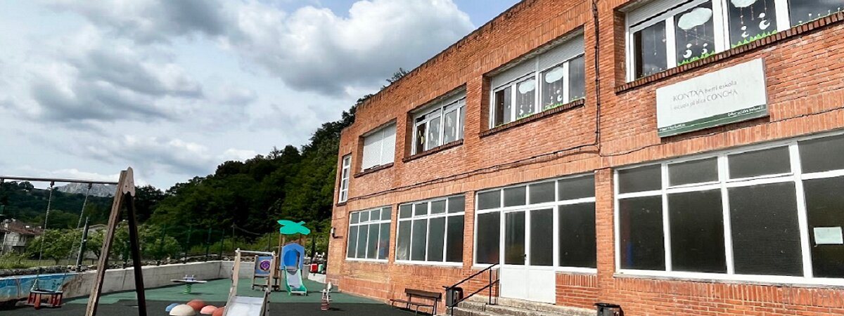 Haur Hezkuntzako eraikina eta haur-parkea